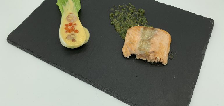 Wildlachs mit Kaviar und Eismeergarnelen