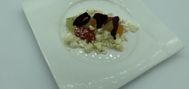 Melonensalat mit Schafskäse und Luftschokolade