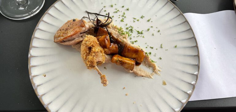 Dreierlei von der Aubergine mit Wachtel
