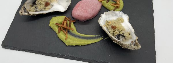 Gebackene Austern mit Avocadomus und Granatapfelluft – alles, was scharf macht